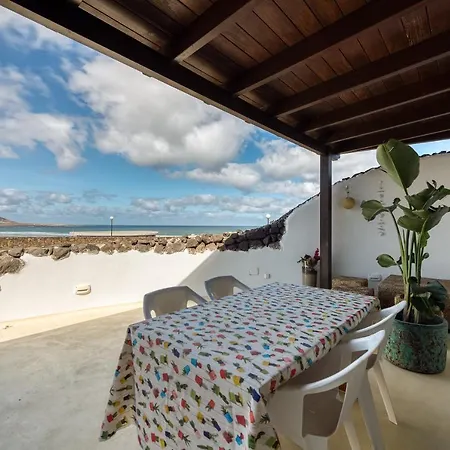 Villa Taguluche Famara