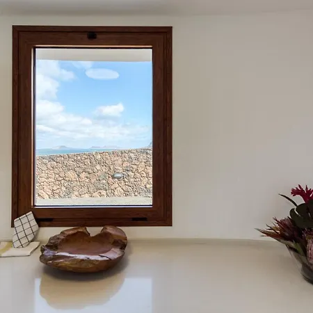 Taguluche Villa Famara
